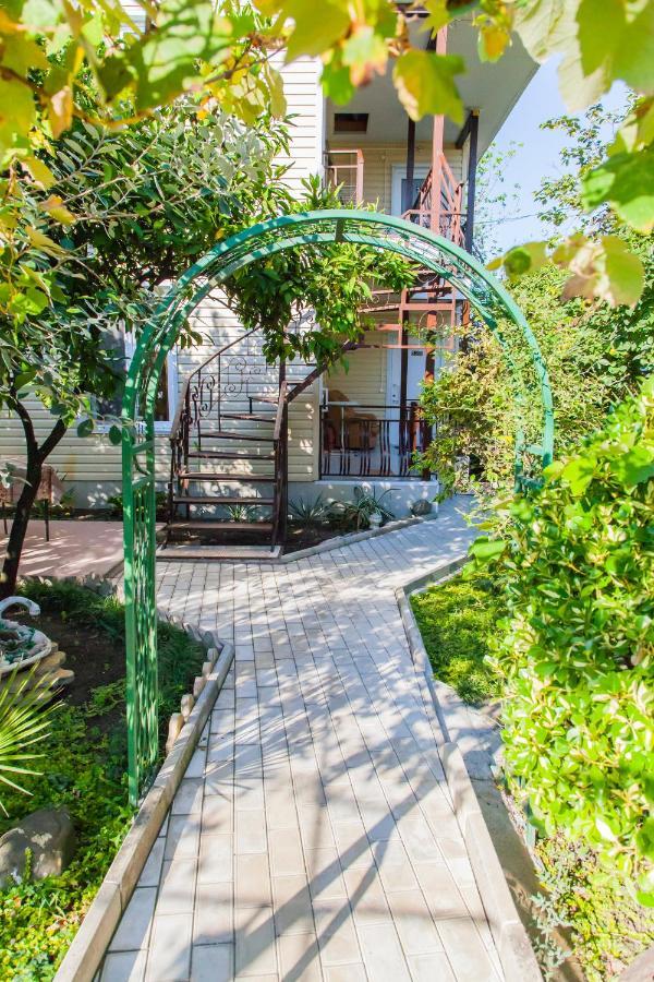 Primorie Guest House Gantiadi Dış mekan fotoğraf