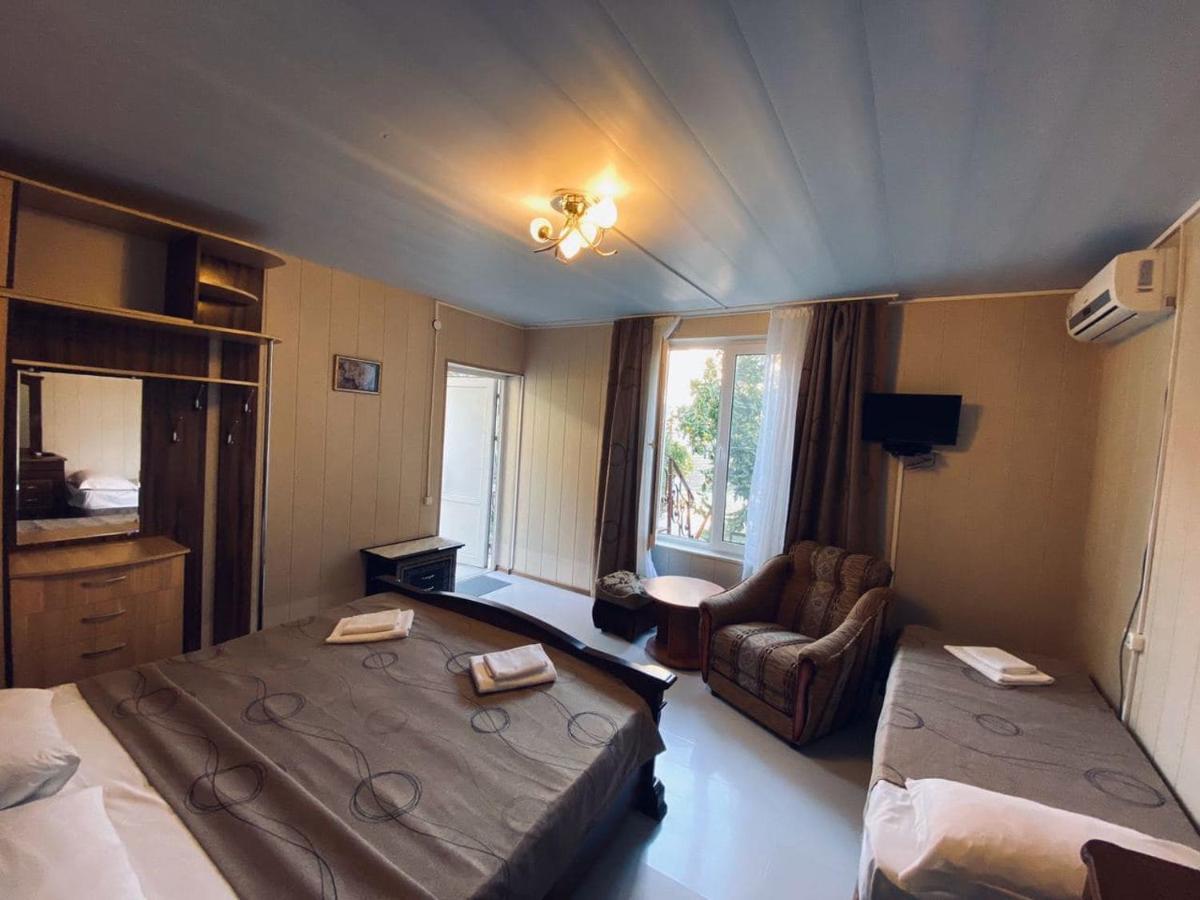 Primorie Guest House Gantiadi Dış mekan fotoğraf