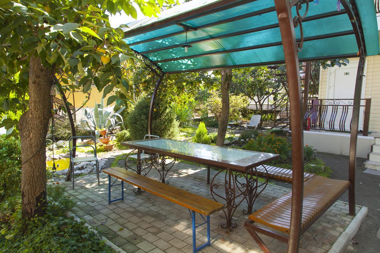 Primorie Guest House Gantiadi Dış mekan fotoğraf